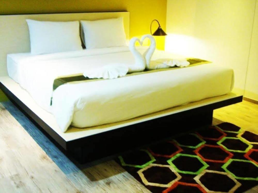 Thongmanee Hotel Hat Yai Exteriör bild